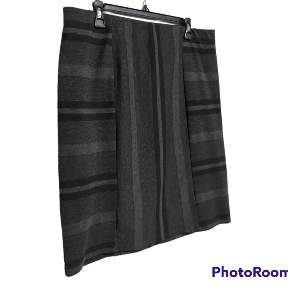 AS Black & Gray Pencil Skirt